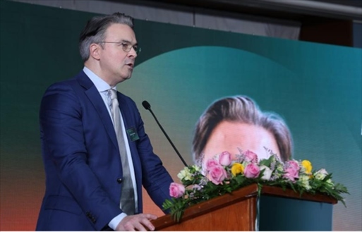 沙特電信Center 3首席戰(zhàn)略官拉斐爾·朱安致辭。中國(guó)聯(lián)通沙特公司供圖