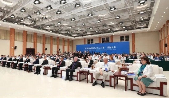 6月12日，“中國新疆的歷史與未來”國際論壇在喀什舉辦。（圖片來源：民族畫報(bào)）