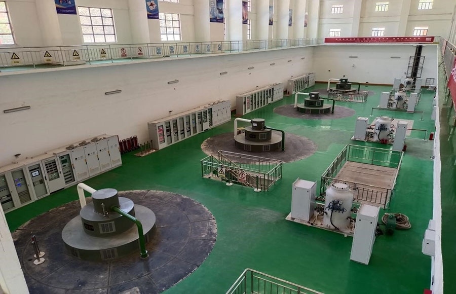  剛果（金）布桑加水電站四臺發(fā)電機組。中鐵資源集團供圖