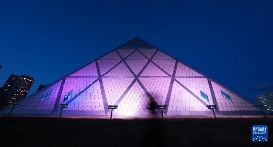 這是7月2日在哈薩克斯坦首都阿斯塔納拍攝的和平和諧宮。新華社記者 王建華 攝