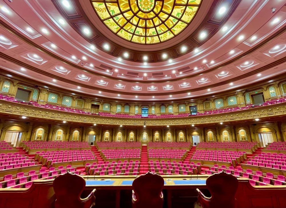 這是在杜尚別拍攝的塔吉克斯坦議會大樓內(nèi)景。