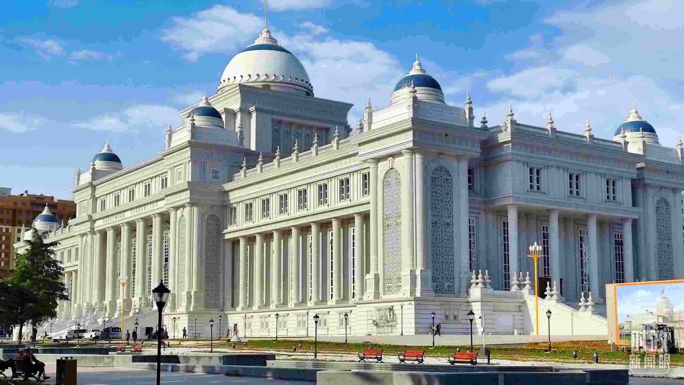 △中方援建塔議會大樓。（總臺記者員志軍拍攝）