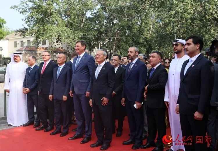 上合組織秘書長及成員國駐華使節(jié)參加活動。人民網(wǎng) 俄布拉依·對山攝