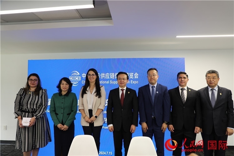 嘉賓合影。人民網(wǎng) 埃內(nèi)斯托·多明戈斯攝