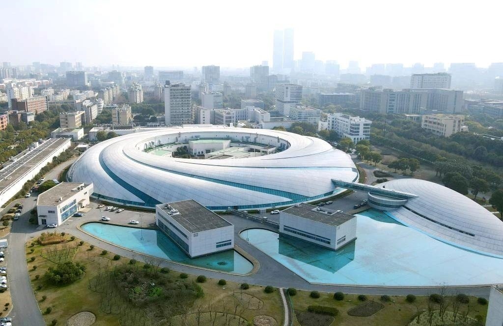 從一扇“門(mén)”、一座“城”、兩張“網(wǎng)”，看浦東新區(qū)改革常新