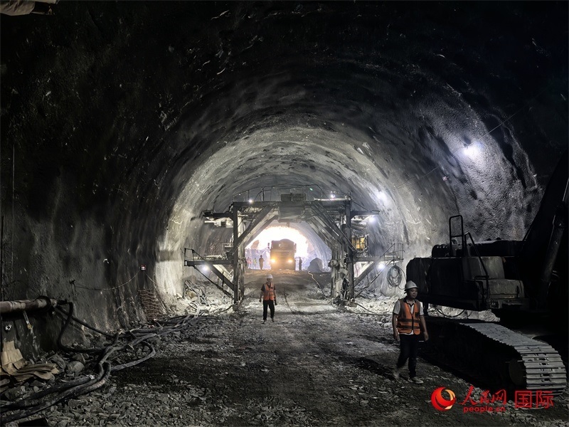 隧道施工現(xiàn)場圖片。人民網(wǎng) 賽義德·邁赫迪攝