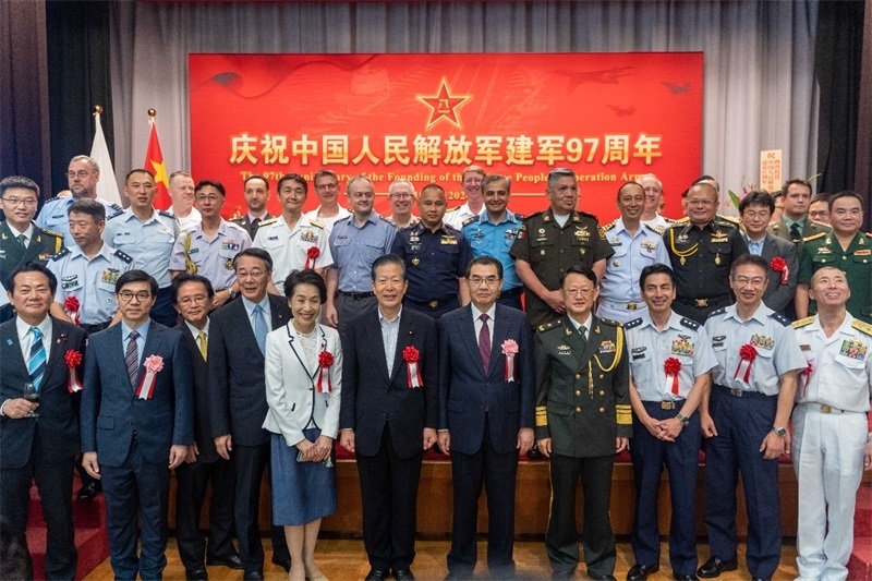 到場(chǎng)嘉賓合影。中國(guó)駐日本大使館供圖