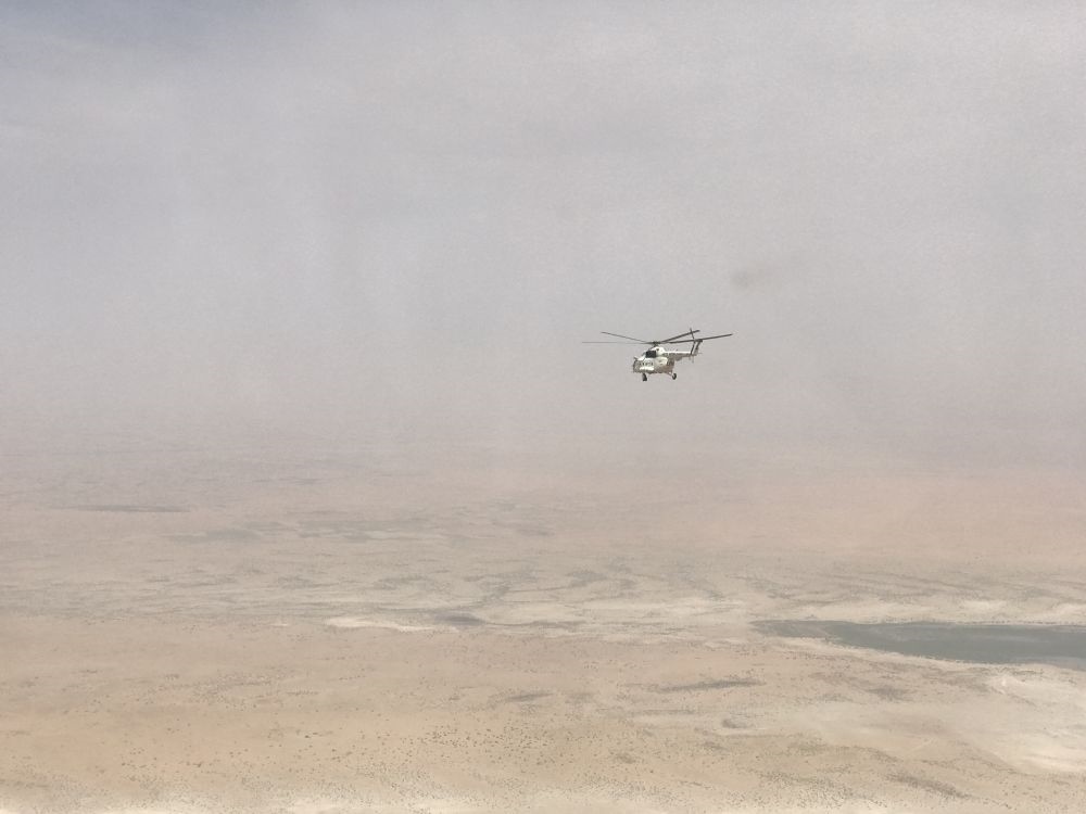 2017年8月8日，中國首支維和直升機(jī)分隊直升機(jī)飛行在蘇丹達(dá)爾富爾任務(wù)區(qū)上空。