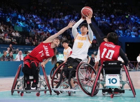 巴黎殘奧會(huì)｜“撞車、摔倒，我們都習(xí)慣了”