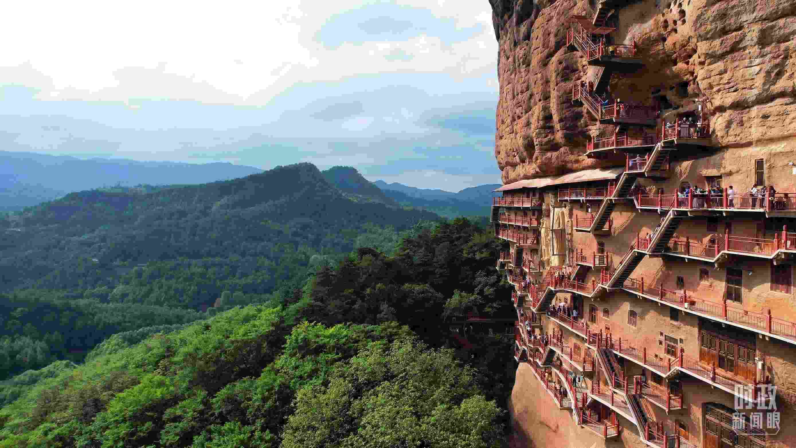 △ 麥積山石窟。（總臺記者馬凌峰拍攝）