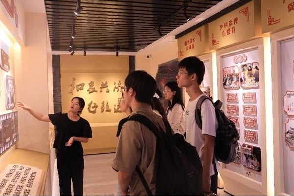 中央民族大學與中國人民大學聯(lián)合開展“大國邊疆”實踐調研活動。校方供圖