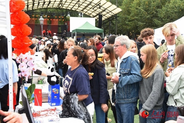 斯德哥爾摩中秋游園會(huì)。人民網(wǎng)記者 殷淼