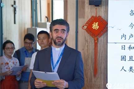 里約天主教大學(xué)校長安德森·佩德羅索在活動(dòng)現(xiàn)場致辭。人民網(wǎng)記者 陳海琪攝