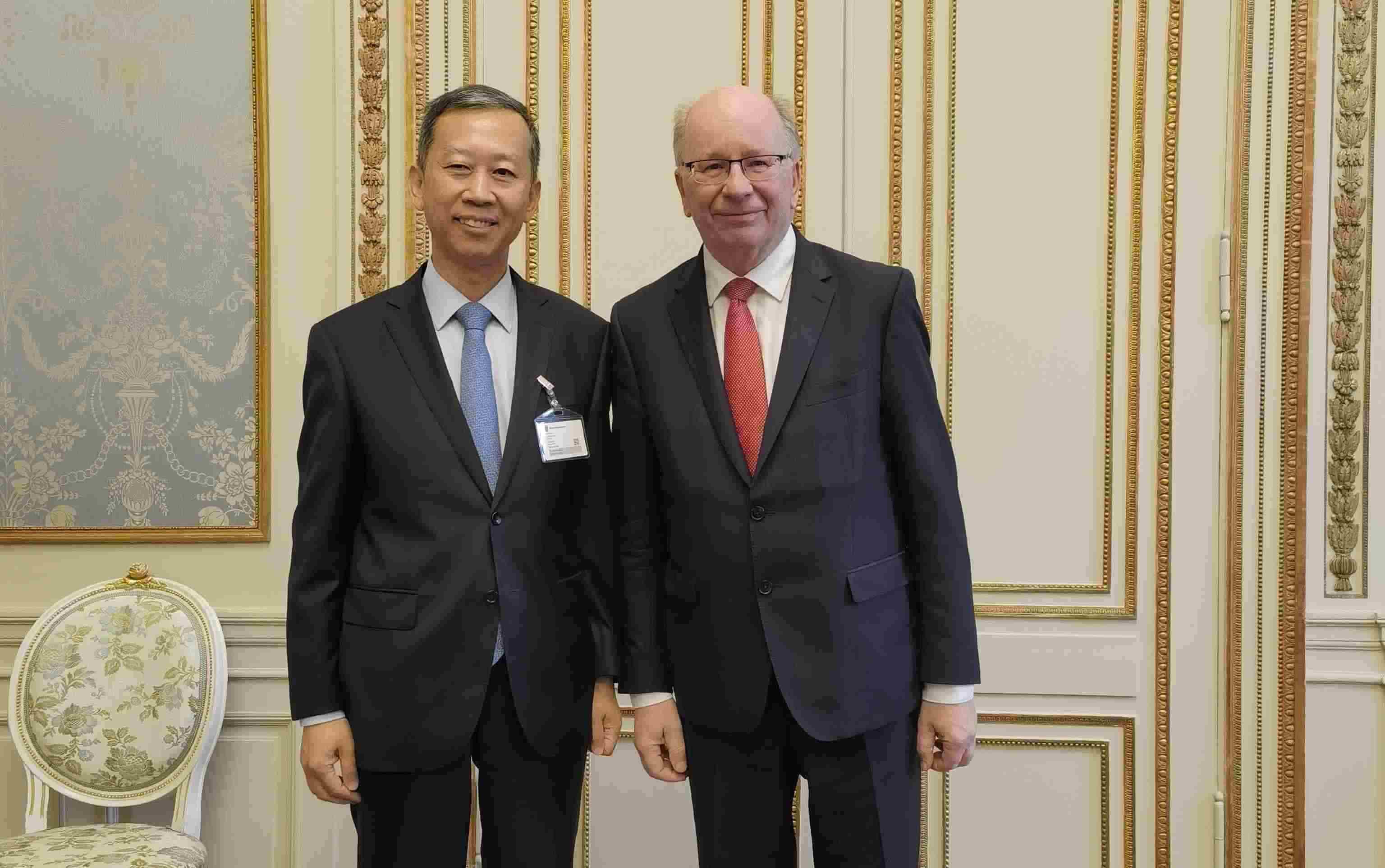 中國駐瑞典大使崔愛民會見瑞典外交國務(wù)秘書哈特留斯。 中國駐瑞典大使館供圖