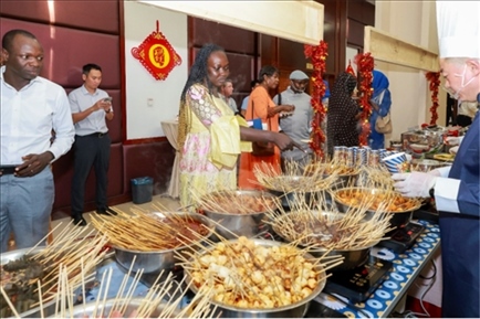 四川麻辣燙也是最?lèi)?ài)乍得朋友們青睞的美食。主辦方供圖