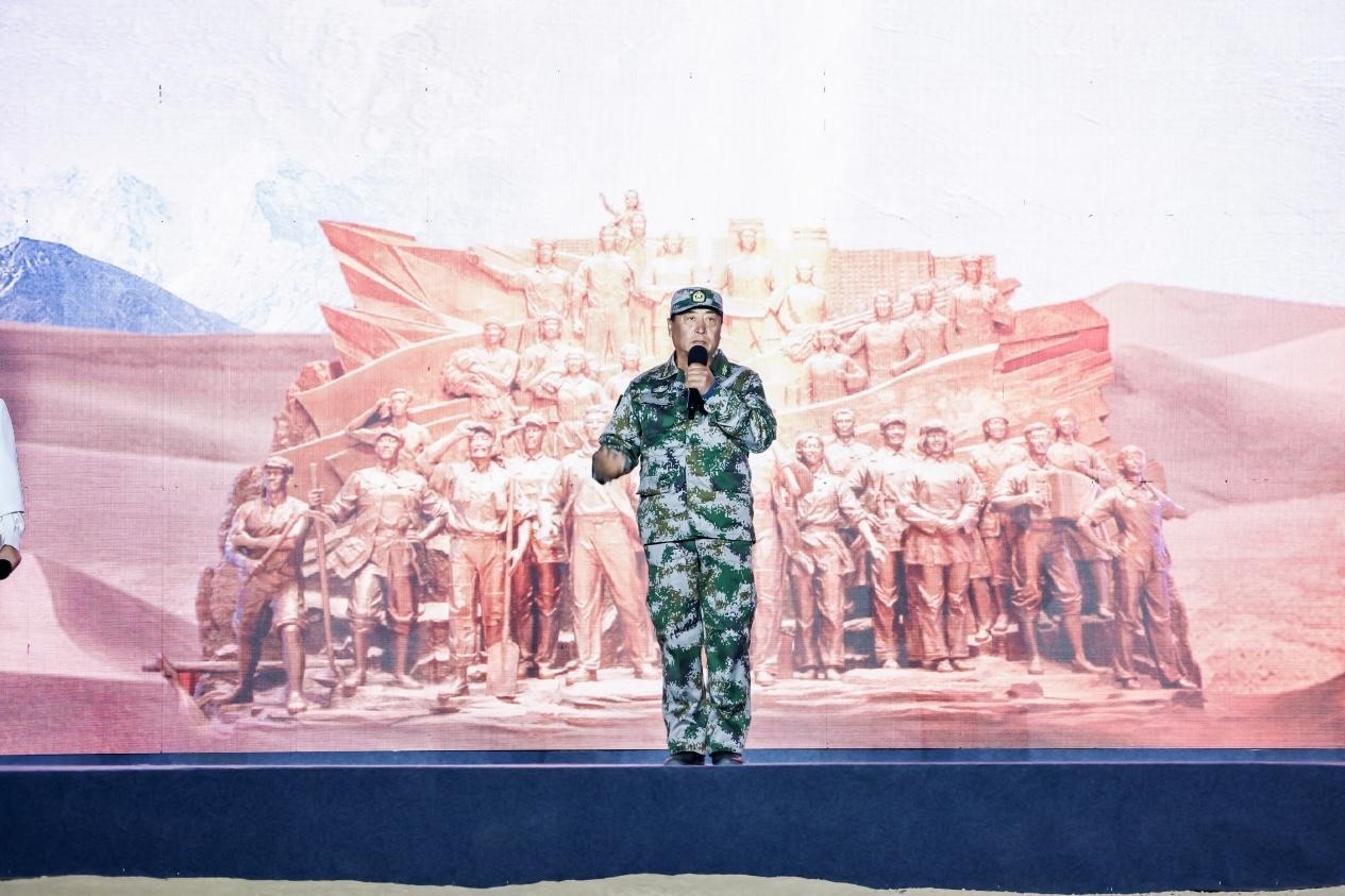 馬軍武在“何以中國·五星出東方”網(wǎng)絡(luò)主題宣傳活動(dòng)現(xiàn)場演講。人民視頻供圖