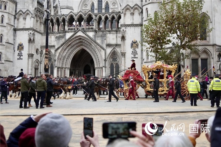 2024倫敦金融城市長(zhǎng)就職巡游現(xiàn)場(chǎng)。吳若鳴攝