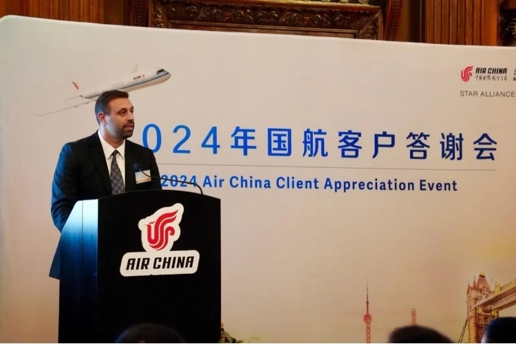 英國48家集團俱樂部主席杰克·佩里發(fā)表致辭。吳若鳴攝