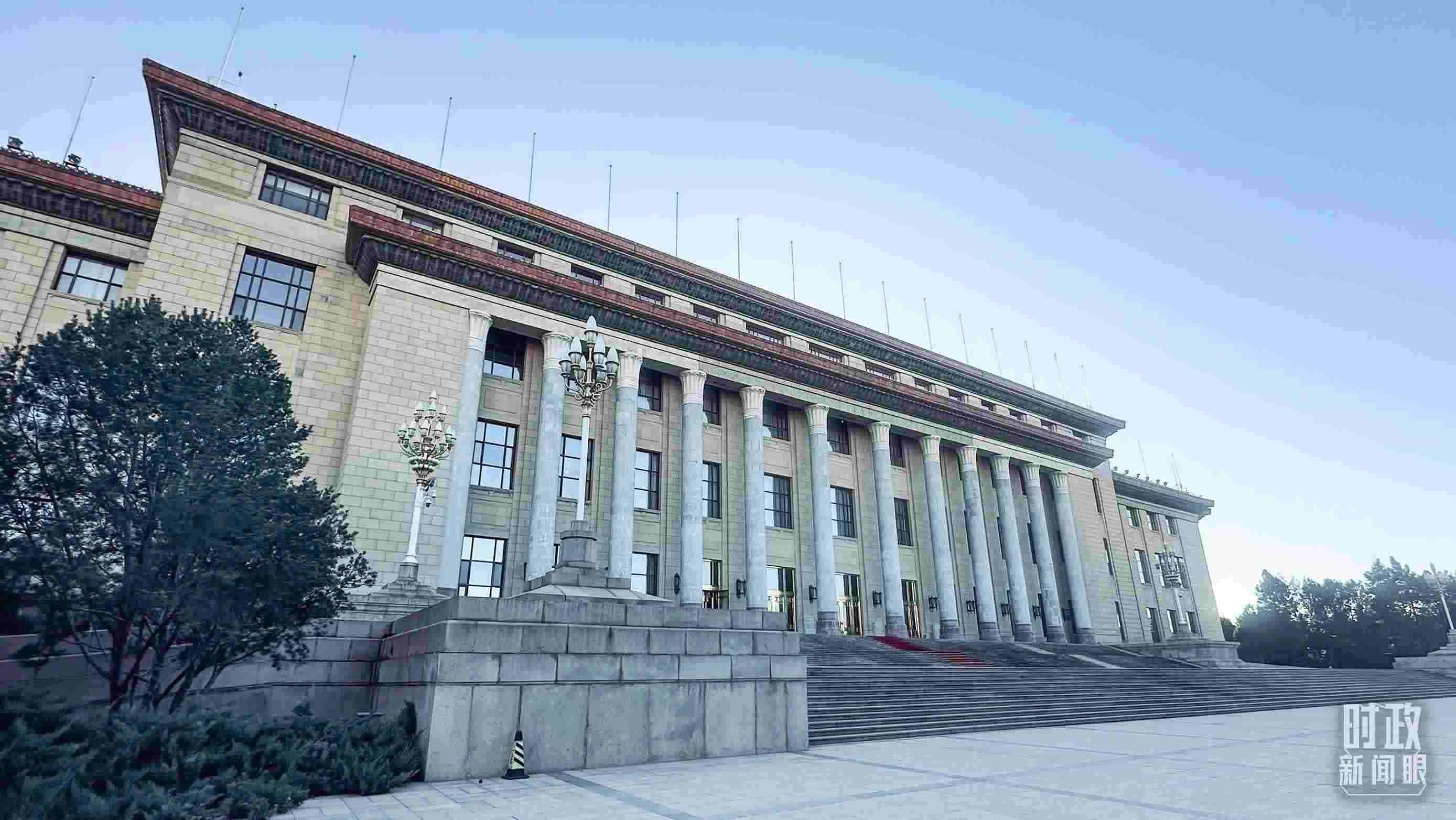 △第四次“一帶一路”建設(shè)工作座談會在北京人民大會堂舉行。（總臺央視記者范一鳴拍攝）