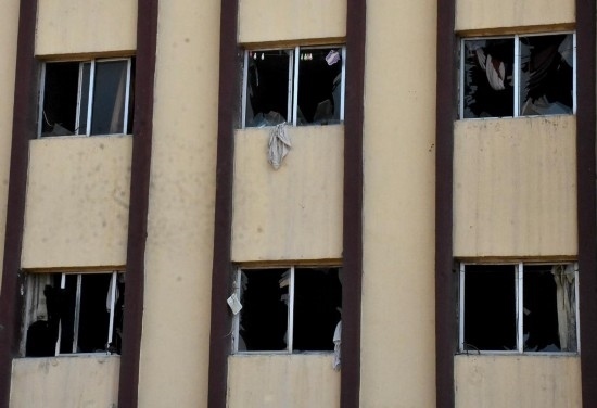 這是11月29日在敘利亞阿勒頗拍攝的一處遭襲建筑。新華社發(fā)