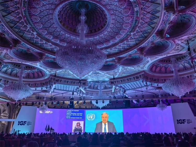 圖為第19屆聯(lián)合國互聯(lián)網(wǎng)治理論壇（IGF）“推動科技企業(yè)履行兒童網(wǎng)絡(luò)保護(hù)責(zé)任”開放論壇活動現(xiàn)場。中國傳媒大學(xué)供圖。