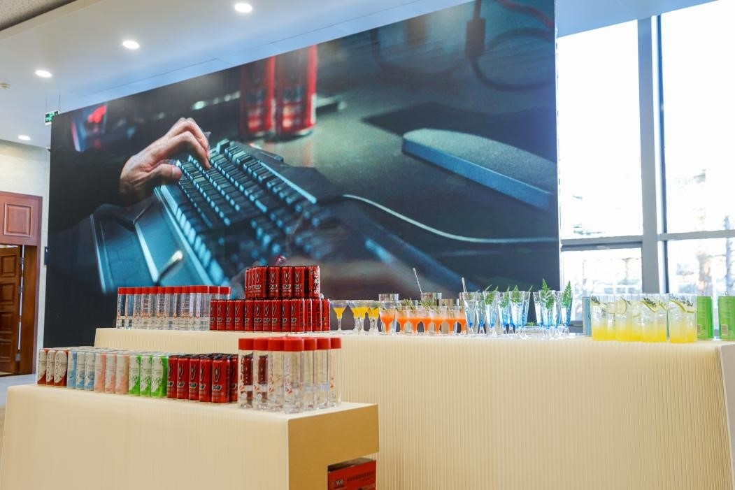 展區(qū)里的特調(diào)飲品區(qū)域。王佳雨攝