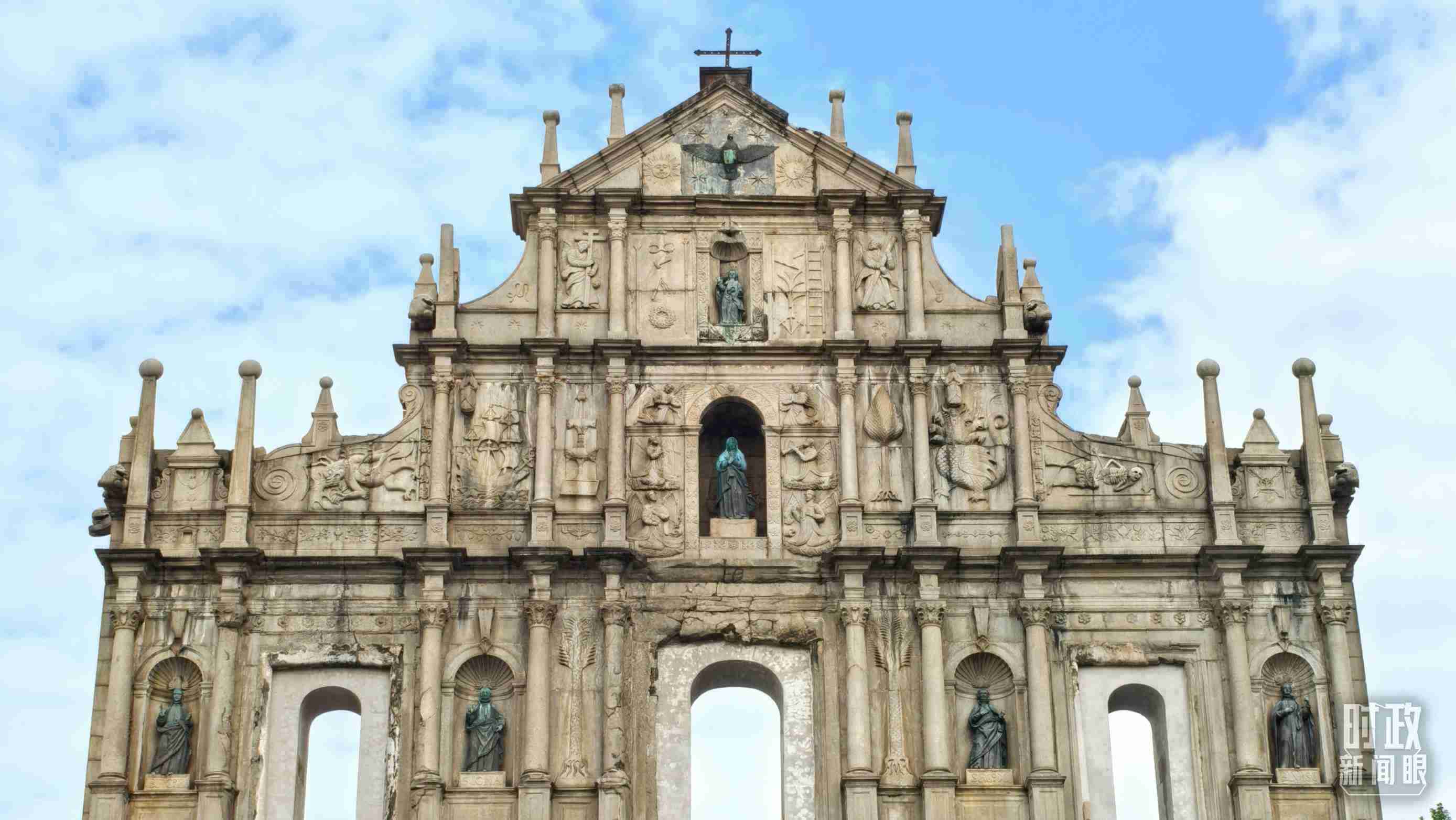 △澳門大三巴牌坊。（總臺央視記者張垚拍攝）