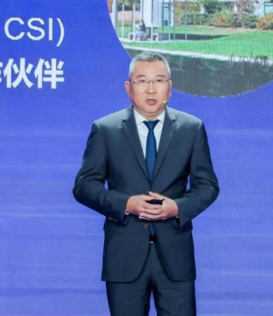 12月6日，法國達(dá)索系統(tǒng)公司全球執(zhí)行副總裁許善淞在深圳全球招商大會上。新華社發(fā)