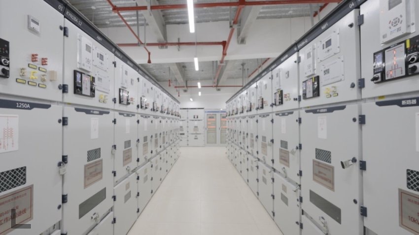 300兆瓦壓氣儲能示范工程高壓配電室。受訪者供圖
