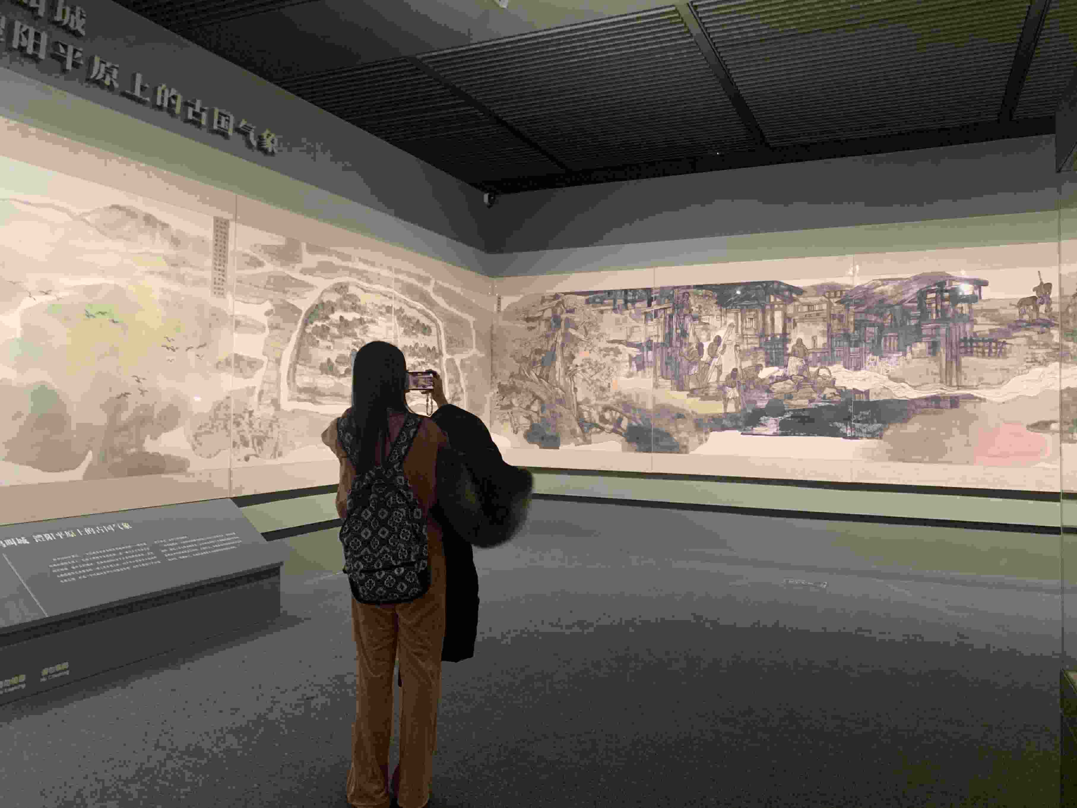 觀眾正在參觀展覽。國(guó)博供圖