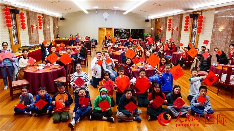 威廉蘭德小學(xué)師生活動現(xiàn)場合影。李鑫江攝