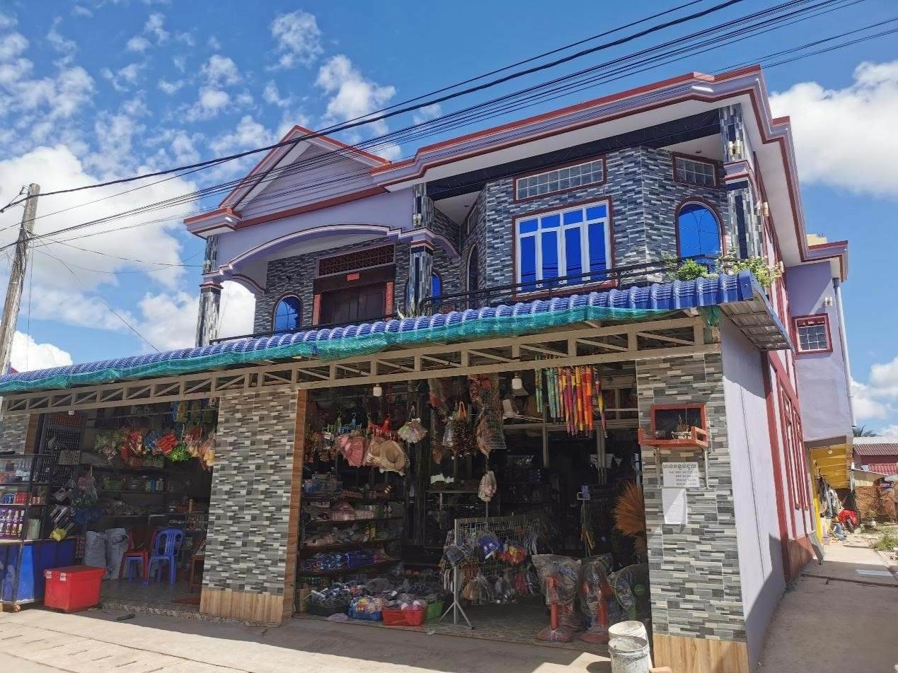 毗鄰西港特區(qū)的商店。西港特區(qū)供圖