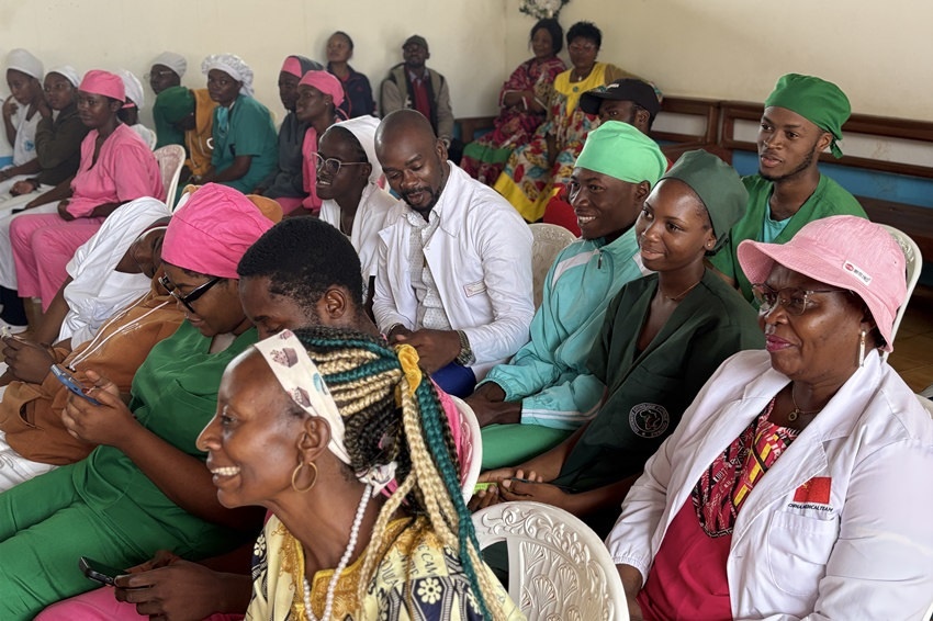 【2】圖為活動(dòng)現(xiàn)場。中國（山西）第24批援喀麥隆姆巴爾馬尤醫(yī)療隊(duì) 供圖