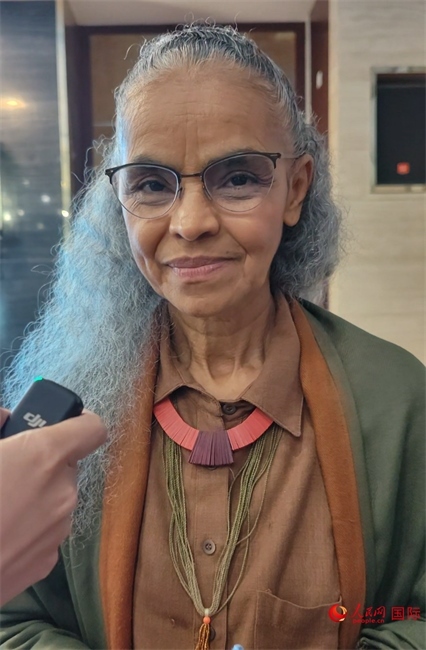 巴西環(huán)境與氣候部部長(zhǎng)瑪麗娜·席爾瓦接受人民網(wǎng)采訪。人民網(wǎng)記者 符園園攝