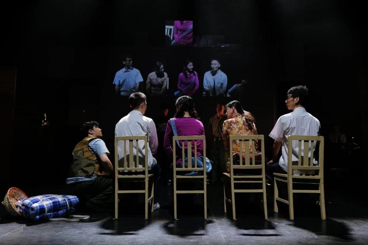 《布吉出租屋》劇照。國(guó)家話劇院供圖