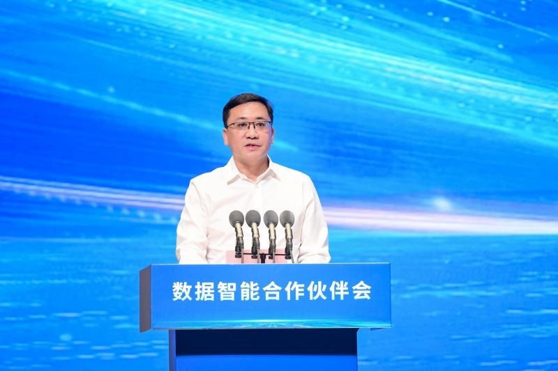 圖為河南省人民政府國有資產(chǎn)監(jiān)督管理委員會黨委委員、副主任李海峰。