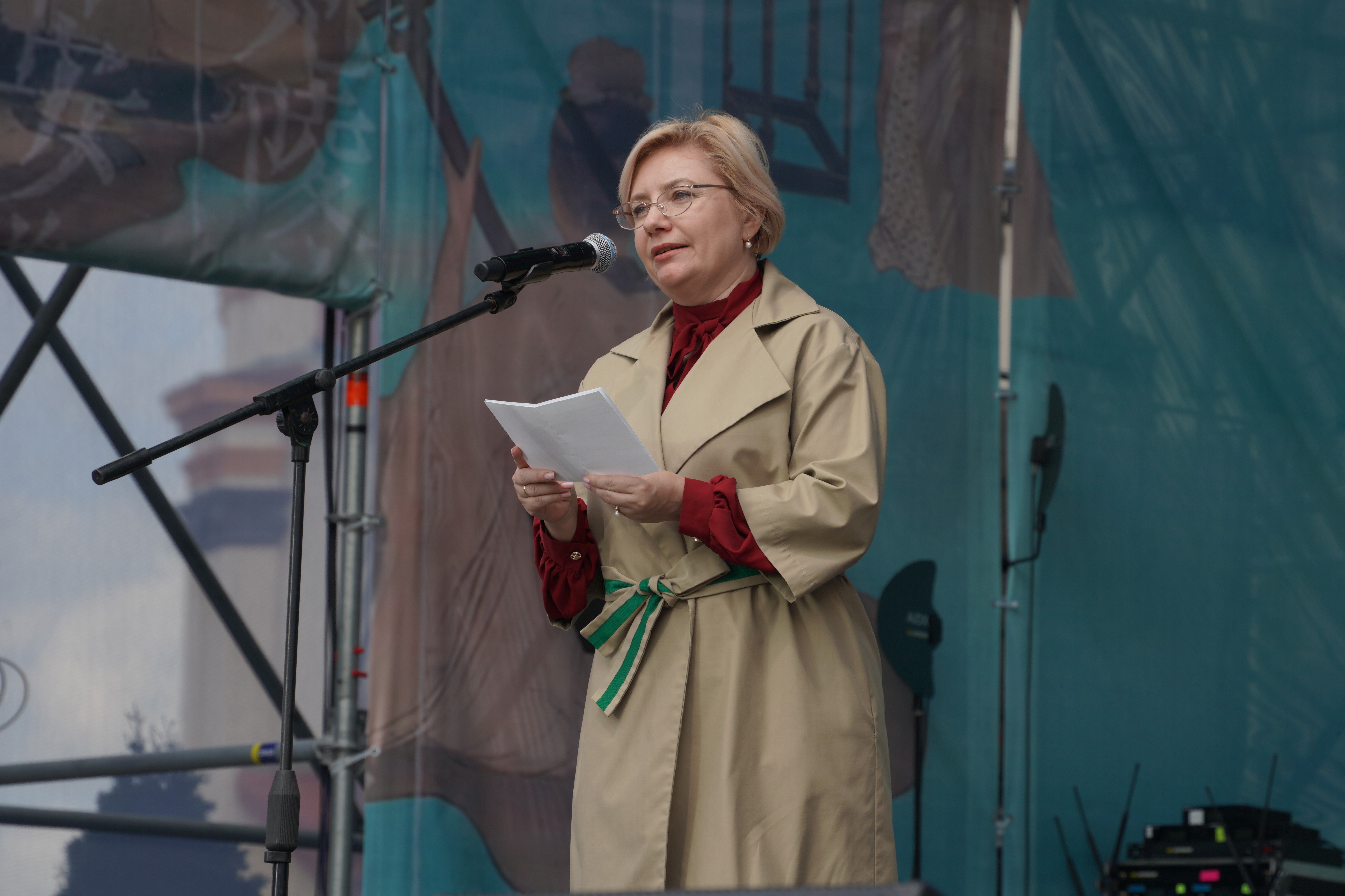 拉扎列維奇在活動(dòng)開幕式上發(fā)表致辭。中國(guó)駐白俄羅斯大使館供圖