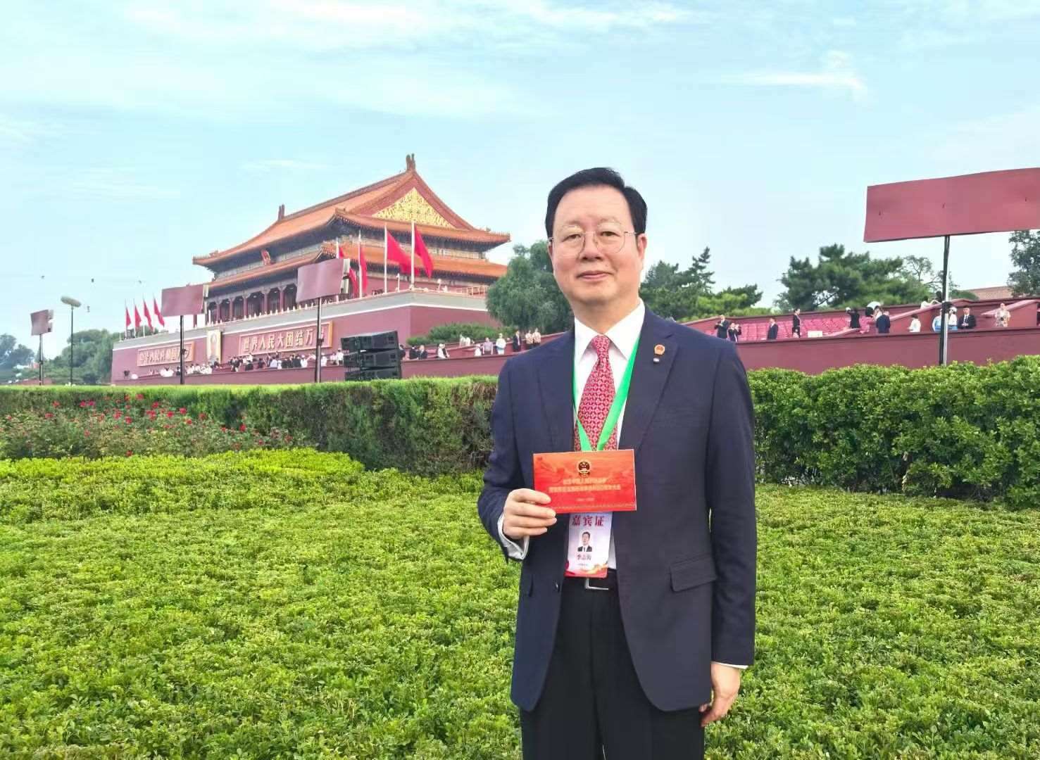 觀禮席上的嘉賓談“閱兵現場感”：不忘歷史，干好實事